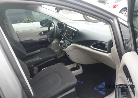 2017 Chrysler Pacifica Touring из США, поврежденный, VIN 2C4RC1DGXHR516296